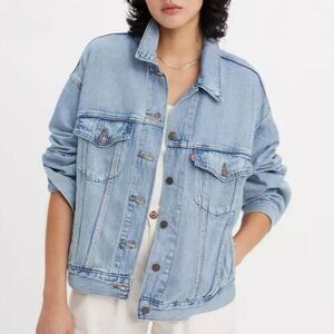 Levi's Red Tab Lightweight Lightwash Denim Trucker Jacket Women's XL